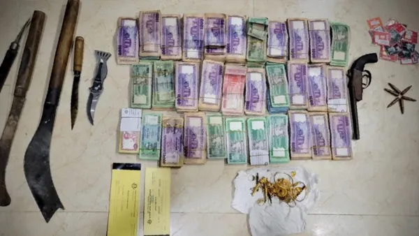 ডাকাতের বাড়িতে মিলল ৩০ লাখ টাকা, ১৭ ভরি স্বর্ণালংকার 