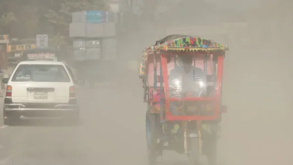 ঢাকার বাতাস আজ ‘অস্বাস্থ্যকর’, শীর্ষে নেপালের কাঠমান্ডু