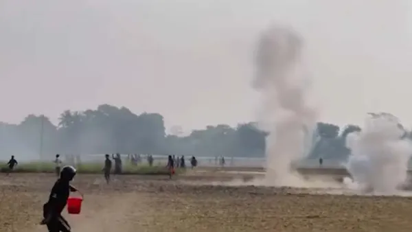 শরীয়তপুরে দু’পক্ষের তুমুল সংঘর্ষ, শতাধিক ককটেল বিস্ফোরণ