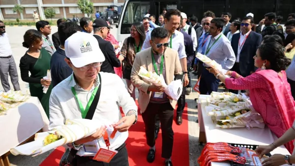 চট্টগ্রামে কোরিয়ান ইপিজেড পরিদর্শনে বিদেশি বিনিয়োগকারীরা