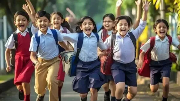 দীর্ঘ ছুটি শেষে খুলেছে শিক্ষাপ্রতিষ্ঠান 