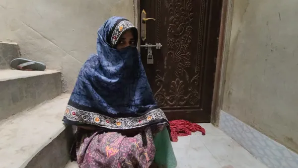 বিয়ের দাবিতে যুবকের বাড়িতে তরুণীর অবস্থান 