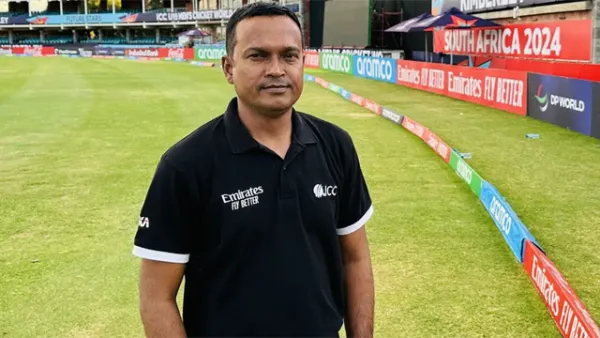 অসুস্থ আম্পায়ার সোহেলকে নেওয়া হলো হাসপাতালে