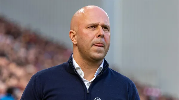 দুই অভিজ্ঞ ডিফেন্ডারকেও ধরে রাখতে চান স্লট