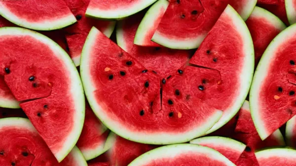 তরমুজ ফ্রিজে রাখবেন না যে কারণে