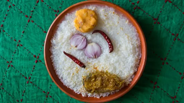 গরমের সময় ‘পান্তা ভাত’ খেলে শরীরে কী হয়?