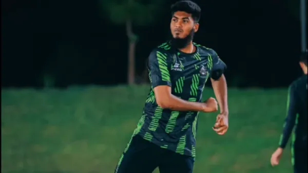 পিএসএলে লাহোরের একাদশে ফিরলেন রিশাদ