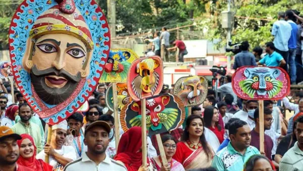 ক্যামেরার চোখে বৈশাখী ‘আনন্দ শোভাযাত্রা’