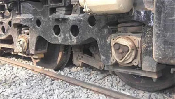 সারাদেশের সঙ্গে রেল যোগাযোগ বিচ্ছিন্ন