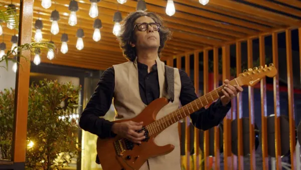 আছিয়াকে নিয়ে গাইলেন বাপ্পা মজুমদার 