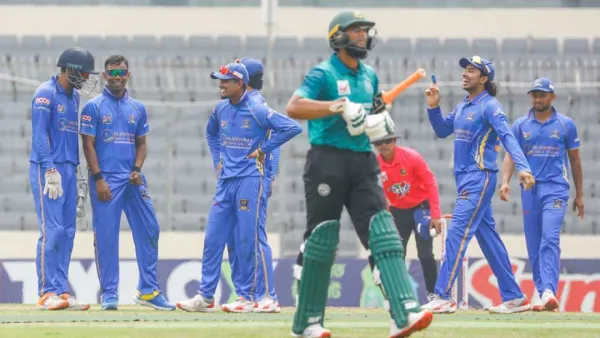 মোহামেডান হারলেও জয় নিয়ে শীর্ষে উঠে গেল আবাহনী