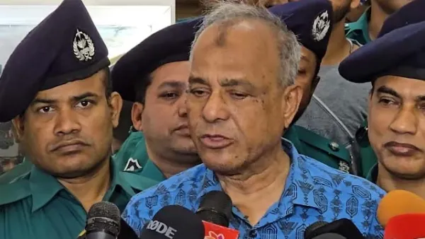 ‘আ. লীগের মিছিল প্রতিরোধে পুলিশ নিষ্ক্রিয় থাকলেই ব্যবস্থা’