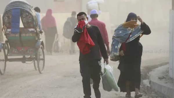 ‘অস্বাস্থ্যকর’ বাতাসে দূষণের শীর্ষে ঢাকা