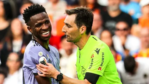 রিয়াল-বার্সা ফাইনালের দায়িত্বে যে রেফারি