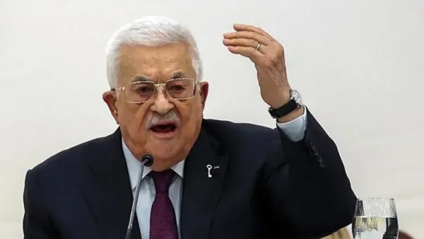 হামাসকে অস্ত্রসমর্পণের আহ্বান ফিলিস্তিনের প্রেসিডেন্টের