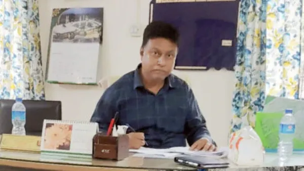 ‘নীতিমালা লঙ্ঘন করে’ কেন্দ্র সচিব হলেন সাংবাদিককে হুমকিদাতা সেই অধ্যক্ষ