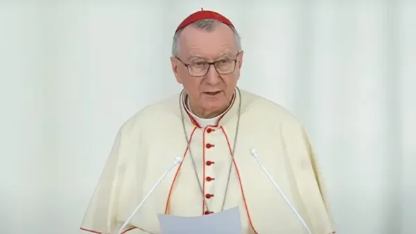 পোপ হওয়ার দৌড়ে এগিয়ে কূটনীতিক পিয়েত্রো পারোলিন