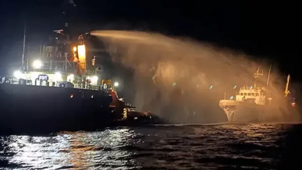 গাজাগামী ত্রাণবাহী জাহাজে ইসরায়েলি ড্রোন হামলা