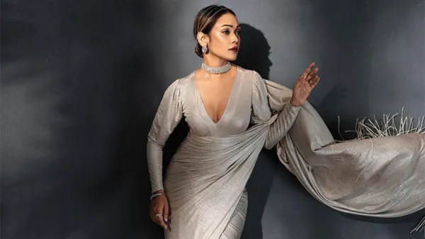 মিস ওয়ার্ল্ড বাংলাদেশ ২০২৫-এর লাইসেন্স পেলেন আজরা মাহমুদ