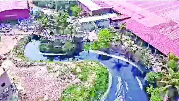 লবলং খালের টুঁটি চেপে ধরেছে ১১ শিল্পকারখানা