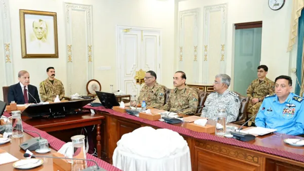 পাল্টা হামলার আনুষ্ঠানিক অনুমোদন পেয়েছে পাকিস্তান সেনাবাহিনী