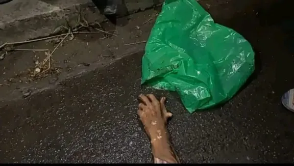 ব্রিজের ওপর পড়েছিল পলিথিনে মোড়ানো কাটা হাত
