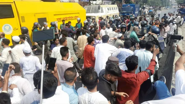 গণঅধিকার পরিষদের মিছিলে পুলিশের বাধা