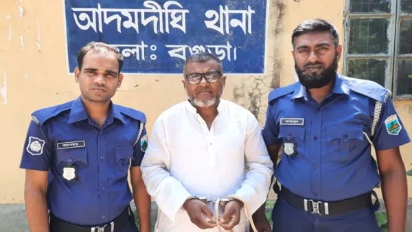 নাশকতার মামলায় সাবেক প্যানেল মেয়র রতন গ্রেপ্তার 