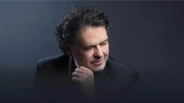 লুকিয়ে গায়ককে দেখতে যাওয়ায় তালাক দিলেন স্বামী