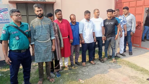 ছাত্রদল-যুবদলের ১০ নেতাকর্মী আটক, কোমড়ে দড়ি বেঁধে নেওয়া হলো থানায়