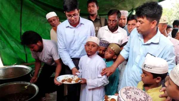 বিয়ে বাড়ির খাবার গেল এতিমখানায়