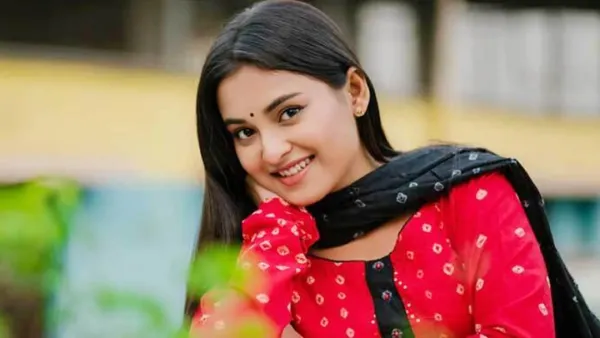 শুটিং সেটে আহত তটিনী 