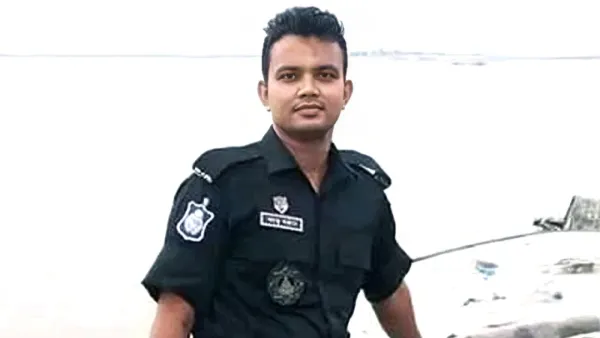 ঝড়ে গাছের ডাল ভেঙে র‌্যাব সদস্যের মৃত্যু