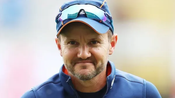 পাকিস্তানের সাদা বলের কোচ হলেন হেসন