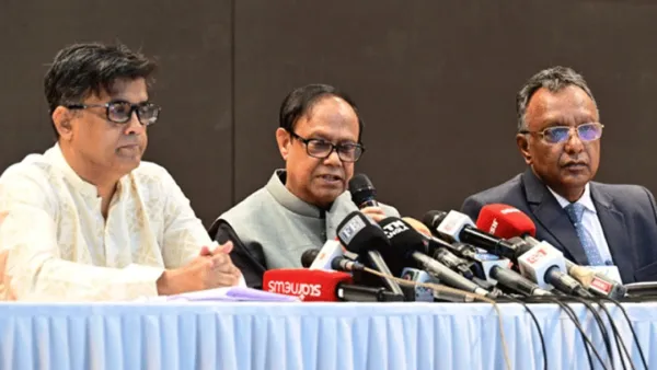 নগদের নিয়ন্ত্রণ নিতে চাইছে পুরোনো ম্যানেজমেন্ট: গভর্নর 