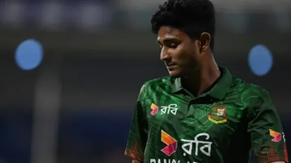 পাকিস্তান সফর থেকে নিজেকে সরিয়ে নিলেন নাহিদ 