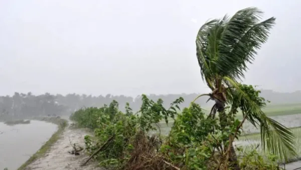 দুপুরের মধ্যে ৬০ কিমি বেগে ঝড়ের শঙ্কা
