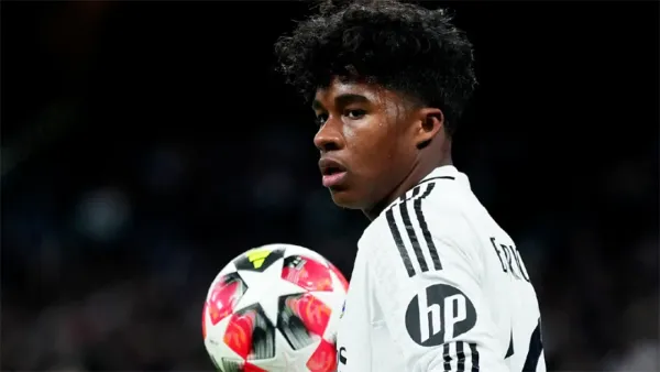 ছিটকে গেছেন এন্দ্রিক