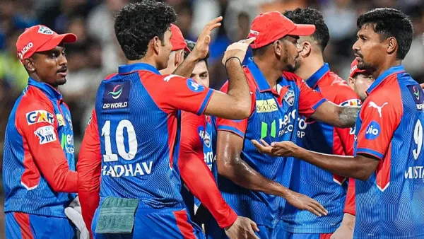 ছিটকে যাওয়ার পর জরিমানাও গুনতে হচ্ছে দিল্লির পেসারকে