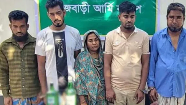 রাজবাড়ীতে অস্ত্র-গুলিসহ মজনু গ্রুপের ৫ চাঁদাবাজ গ্রেপ্তার