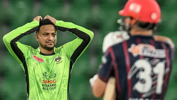 সাকিবের বিব্রতকর রেকর্ড