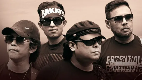 প্রকাশ্যে বিজয় ব্যান্ডের ‘তোমার চোখের নীল আকাশে’