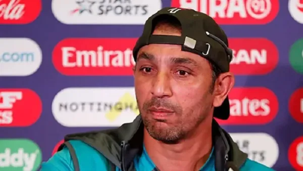 চাকরিই হারালেন পাকিস্তানের হেড কোচ হতে চাওয়া আজহার