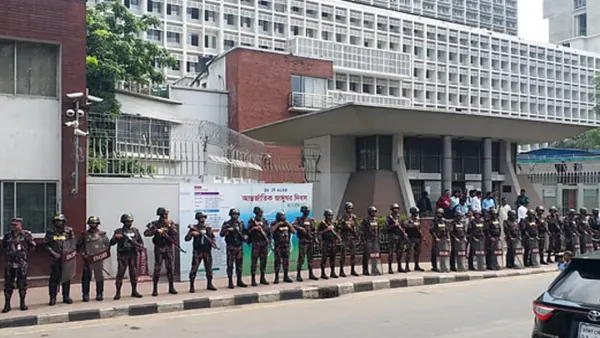 সচিবালয়ে কঠোর নিরাপত্তা, সোয়াট-বিজিবি মোতায়েন