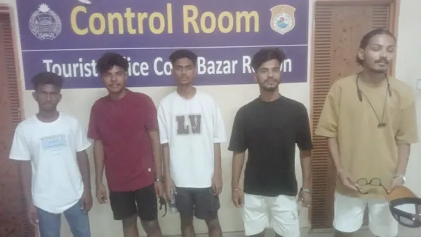 কক্সবাজার সৈকতে নারী পর্যটককে উত্ত্যক্ত, আটক ৫ 