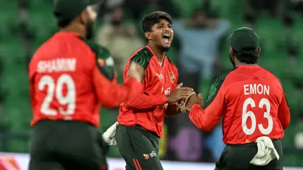 ১‍৬ ওভারে ৫ উইকেট হারিয়ে পাকিস্তানের সংগ্রহ ১৫০