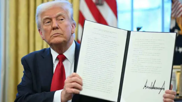 ট্রাম্পের শুল্ক নীতি স্থগিত করলেন মার্কিন আদালত