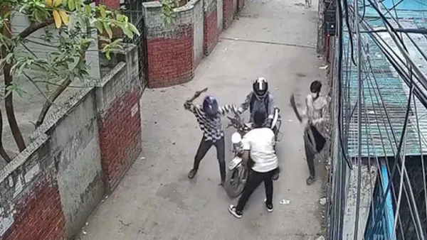 মগবাজারে ভাইরাল সেই ছিনতাইয়ের মামলায় ৪ জন রিমান্ডে 