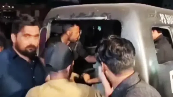 পাকিস্তানে জেল ভেঙে পালাল ২১৩ কয়েদী