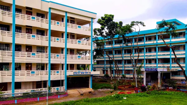 ঈদের দিন সিকৃবিতে ‘মেজবানী ভোজ’